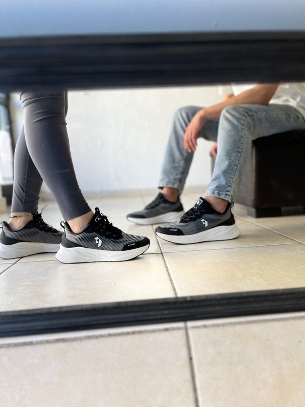 Producto - Blast Grey/Black Filament