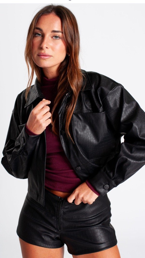Producto - CAMPERA ENGOMADA REPTIL