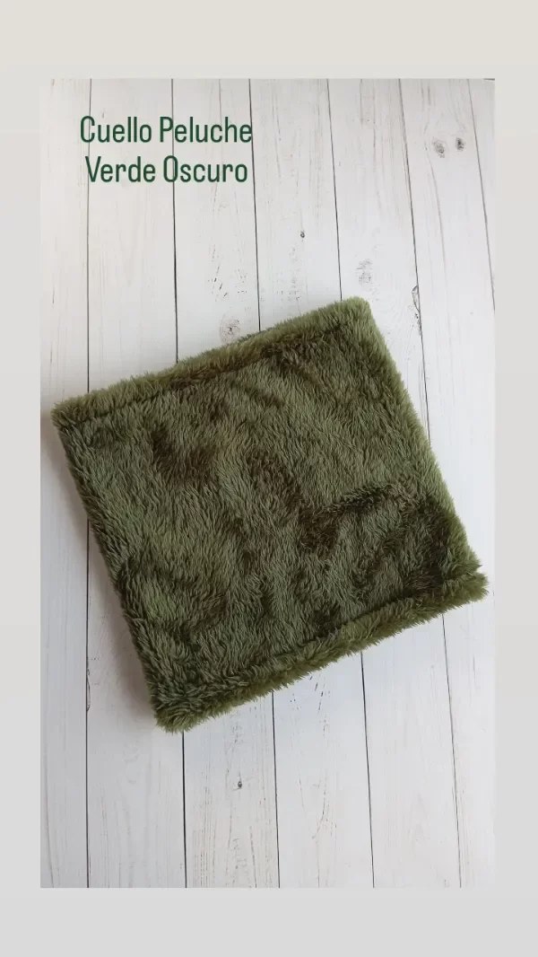 Producto - CUELLO PELUCHE VERDE OSCURO