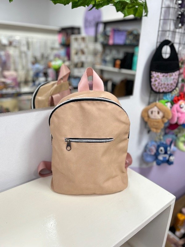 Producto - Mochila chica cuerina beige