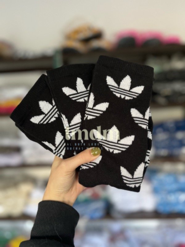 Producto - ADIDAS MULTILOGOS XL NEGRA