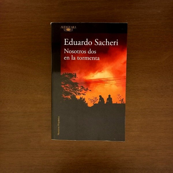 Producto - Nosotros dos en la tormenta - Eduardo Sacheri