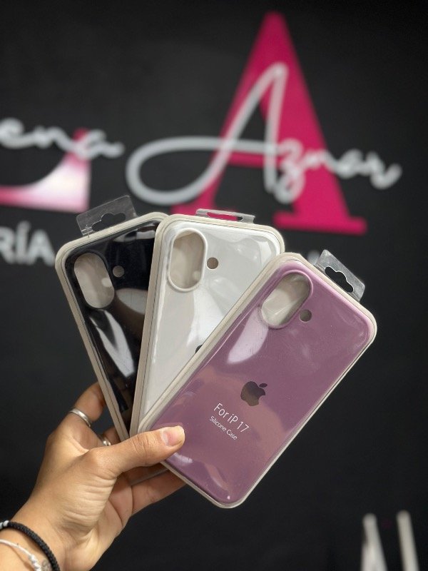 Producto - Funda Silicone Case iPhone 17 - 0