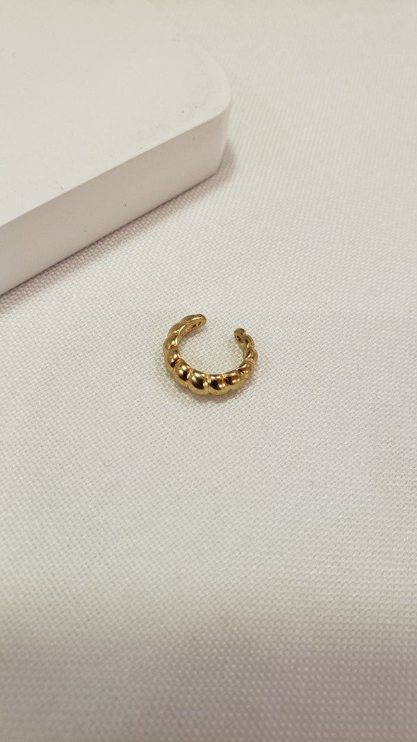 Producto - Cuff detalles dorados