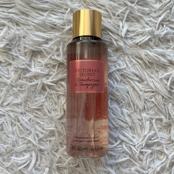 Producto - BODY SPLASH VICTORIA'S SECRET STRAWBERRIES AND CHAMPAGNE