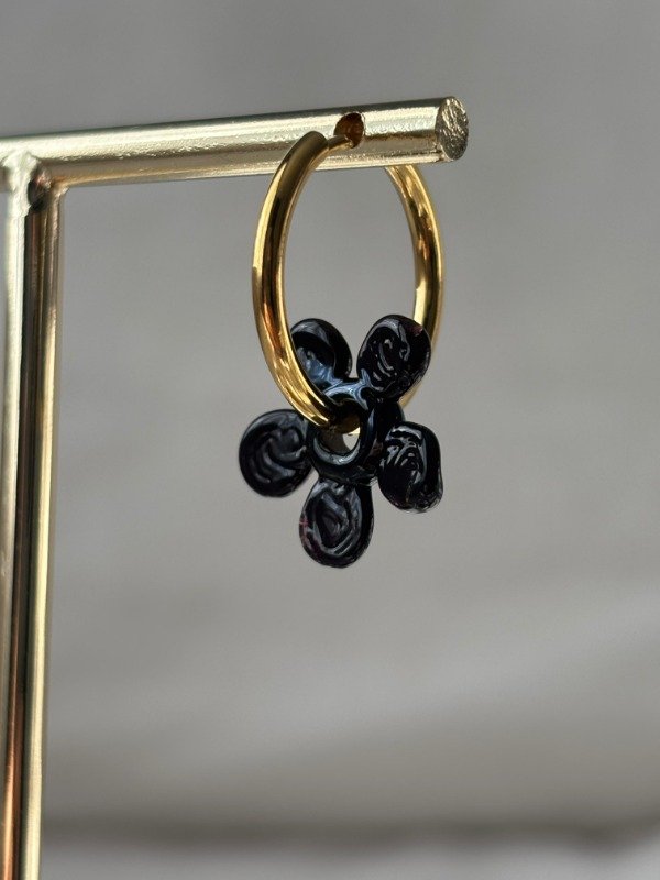 Producto - Aros Flor Black en Vidrio Murano