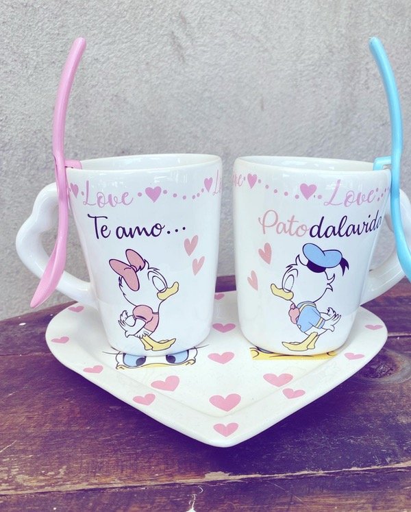 Producto - Set de tazas dúo daysi y donals con Bandejita corazón