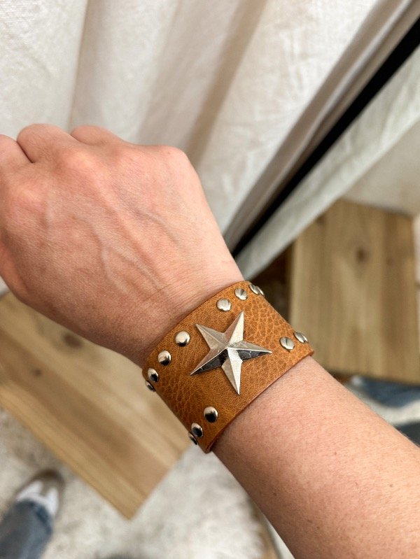 Producto - BRAZALETE DETROIT (cuero)