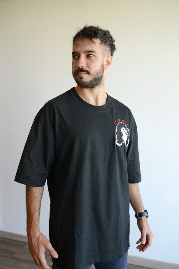 Producto - Remera Oversize Unisex Bordada de CHARLY SAY NO MORE