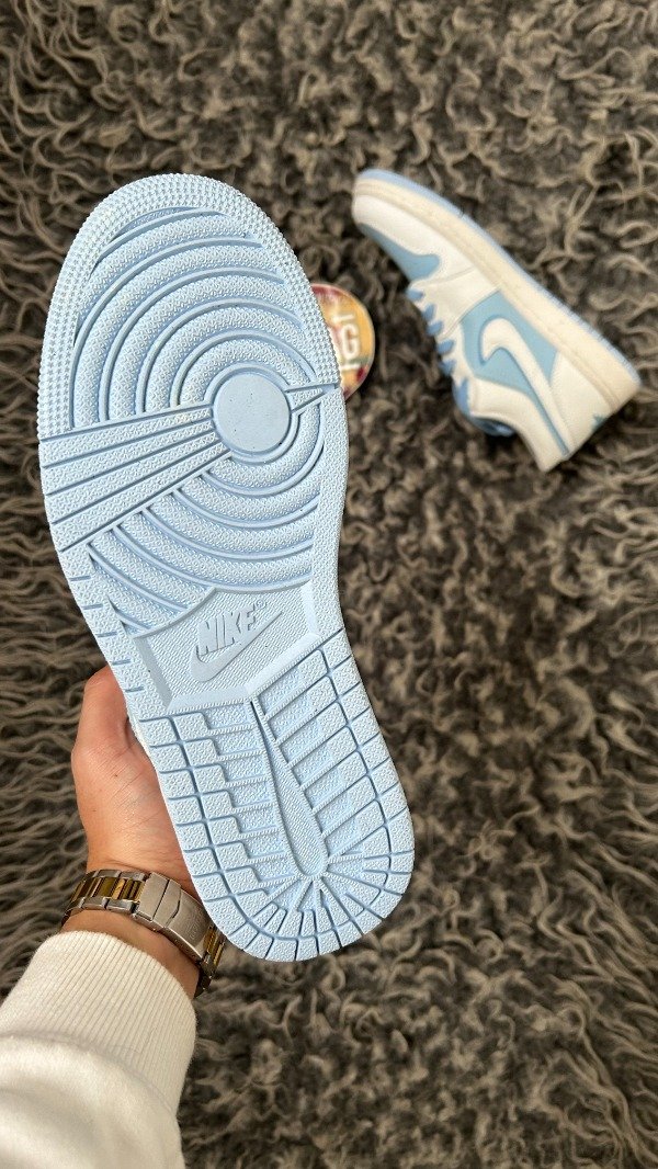Producto - JORDAN RETRO 1 LOW REVERSE ICE BLUE - 3
