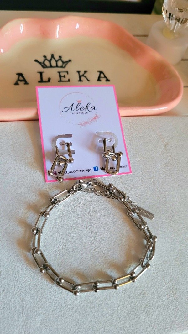 Producto - Conjunto pulsera y aros tiffany de acero quirúrgico - 0