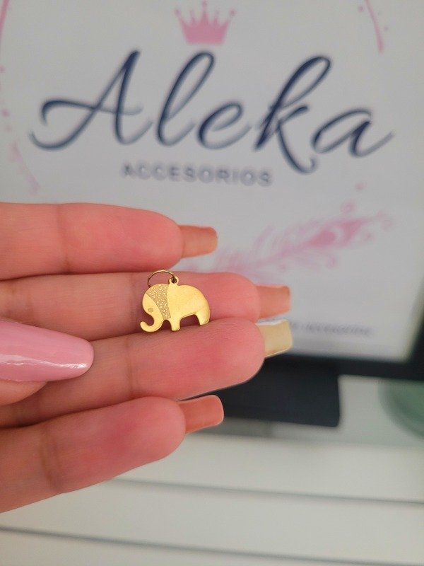 Producto - Dije elefante de acero dorado - 0