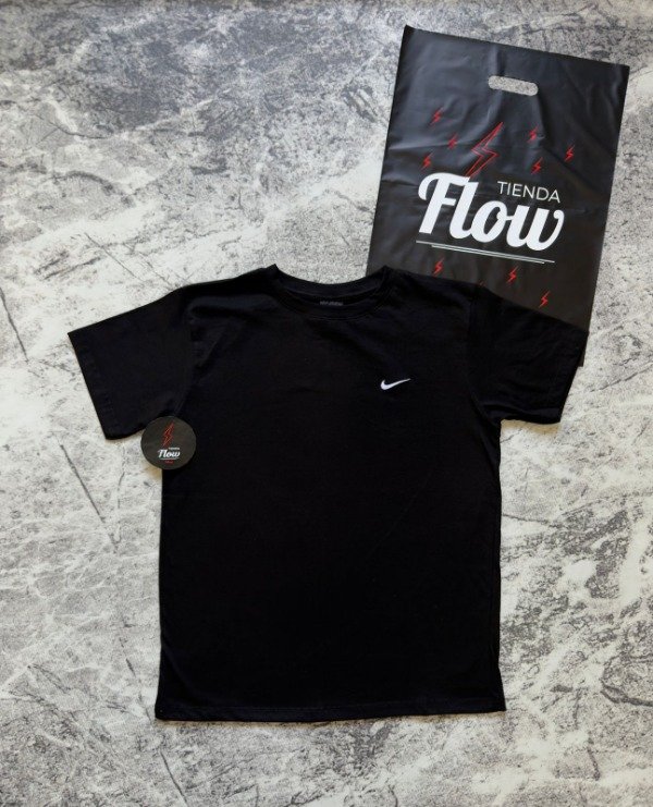 Producto - Remera Nike Basic Negra