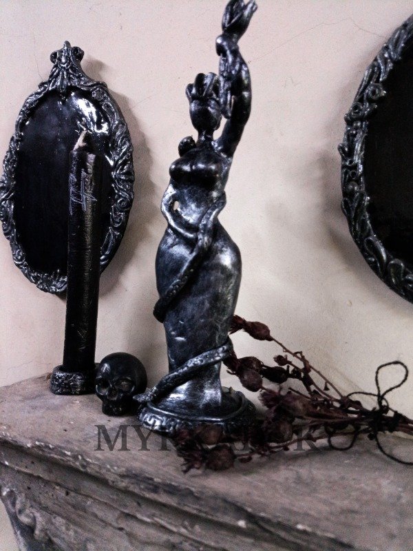 Producto - Hekate Estatuilla - 2