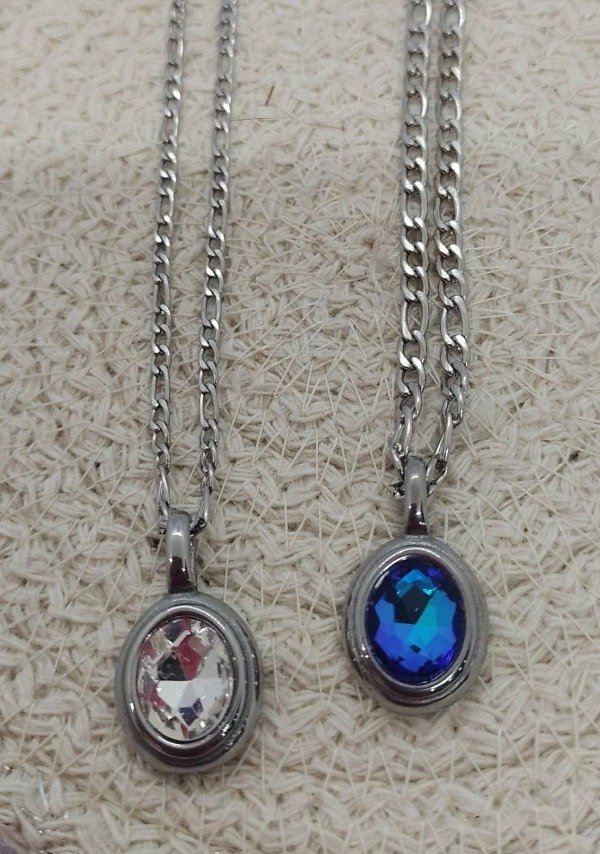 Producto - Dije ovalo con cristal