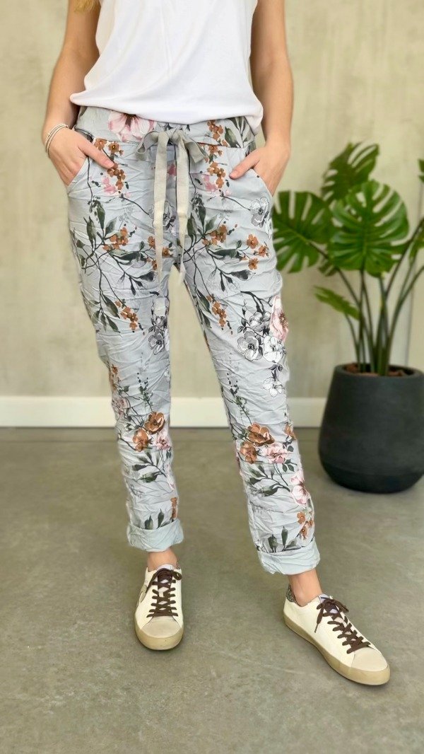 Producto - Babucha italiana gris con estampa floral