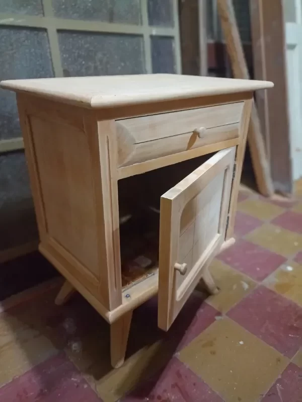 Producto - Mesita de luz estilo americano en guatambú