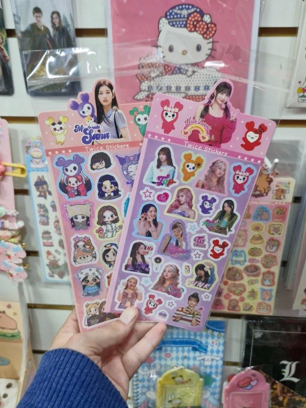 Producto - TWICE - PLANCHA STICKER SURTIDA