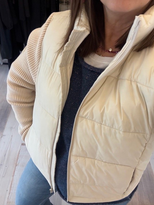 Producto - Campera mangas tejidas crudo