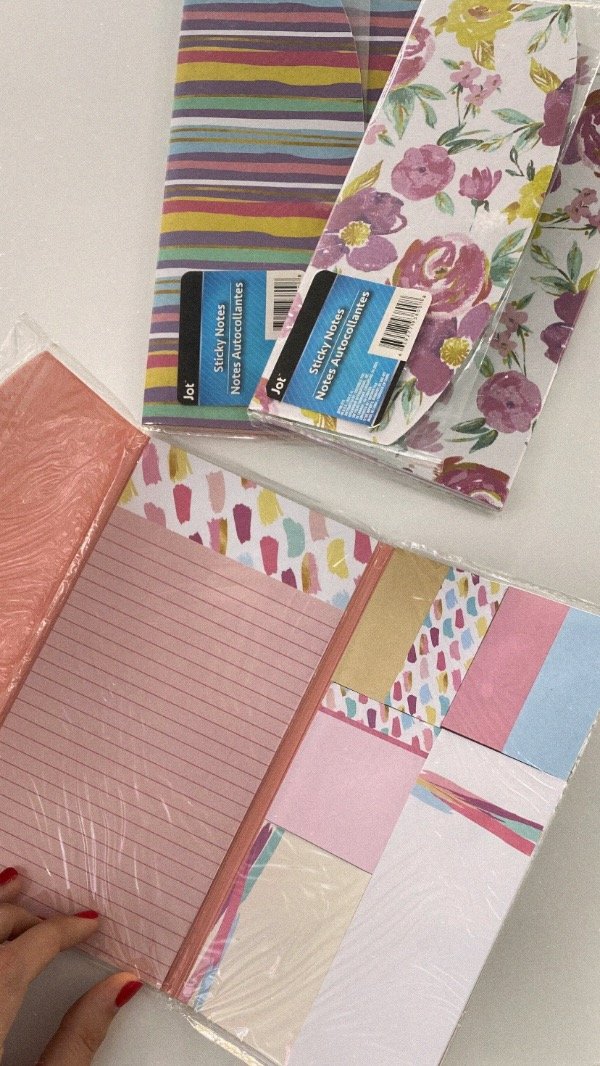 Producto - Set de notas adhesivas de diseño.