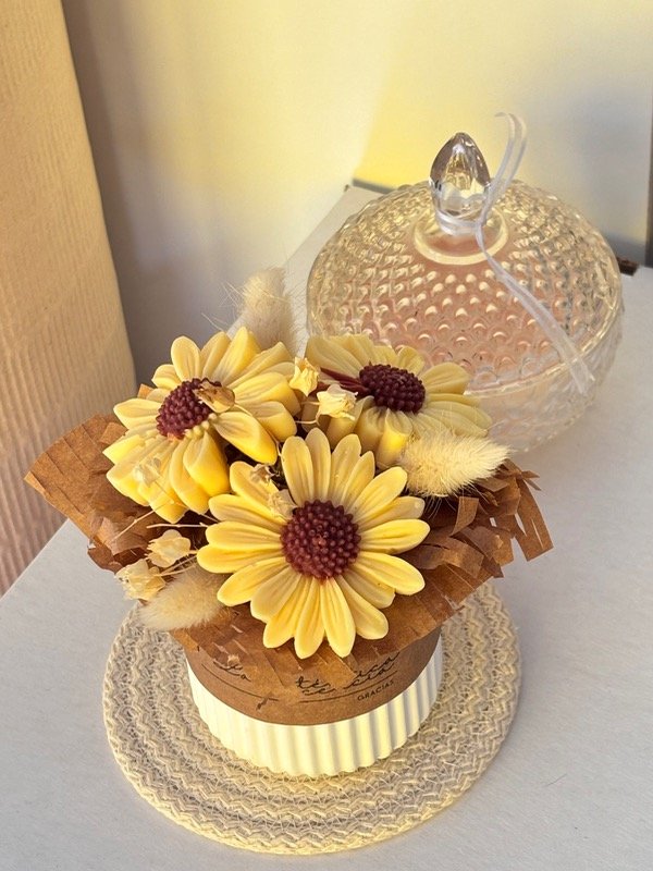 Producto - Vela AE arreglo flores amarillas