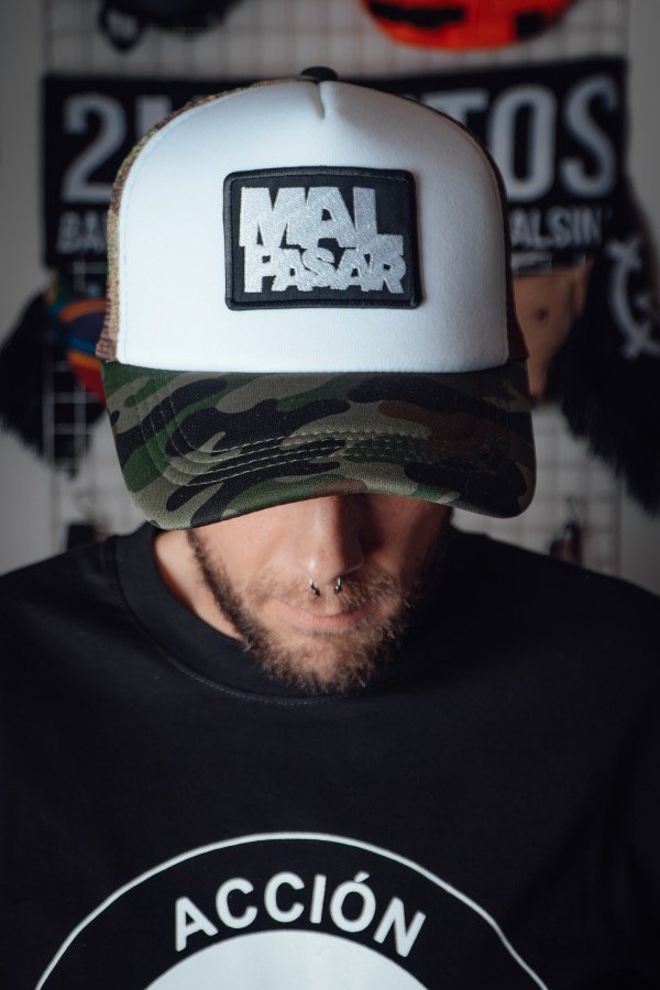 Producto - Visera Trucker Mal Pasar Camuflada - 0