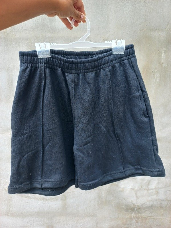 Producto - Short de algodón liso con bolsillos