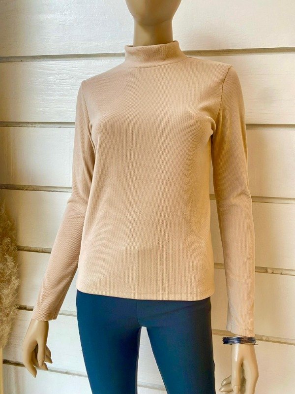 Producto - Polera DOMINICA
