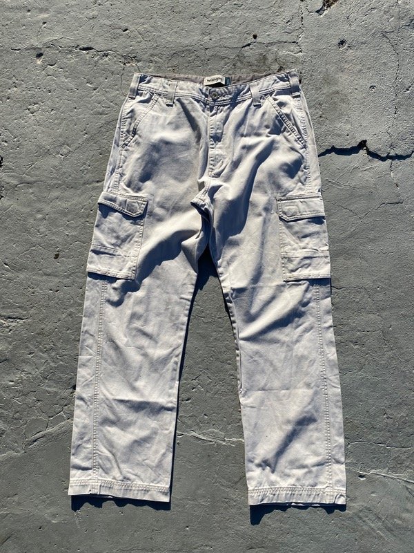 Producto - Pantalón Cargo Wrangler T.42