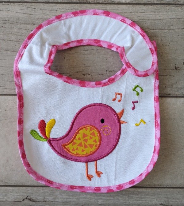 Producto - BABERO DE TELA BORDADO