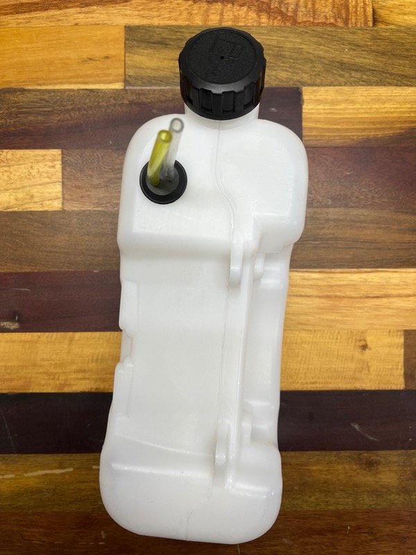 Producto - TANQUE COMBUSTIBLE DESMALEZADORA 26cc 2agujeros (16295)DES064