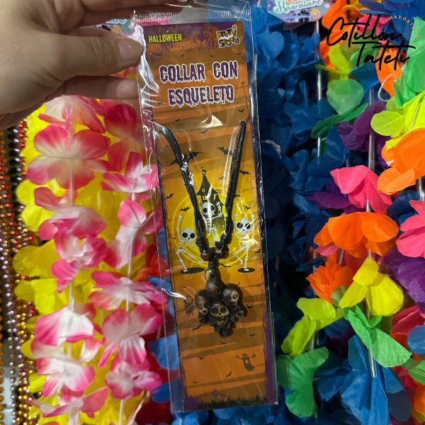 Producto - COLLAR CON ESQUELETOS VUDU