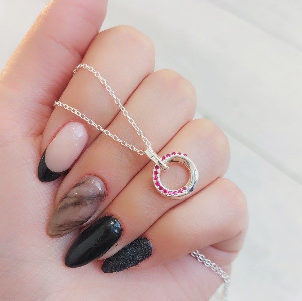 Producto - Conjunto circulo con micropavé fucsia