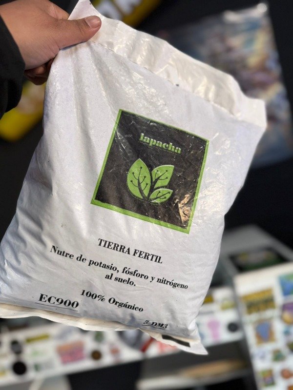 Producto - LA PACHA TIERRA FERTIL 5DM - IDEAL PARA HUERTA Y JARDIN