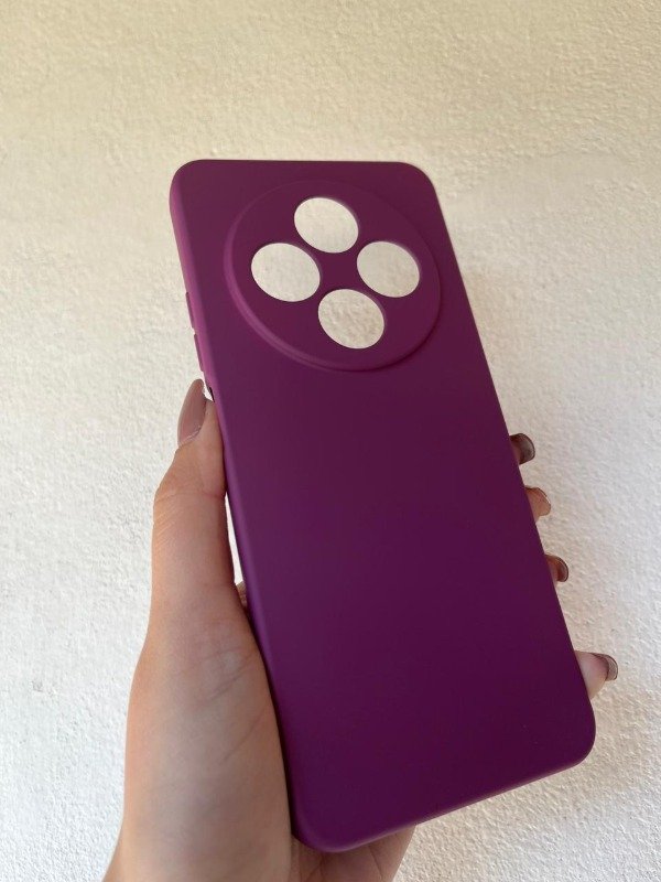 Producto - Xiaomi 14c silicona con felpa violeta