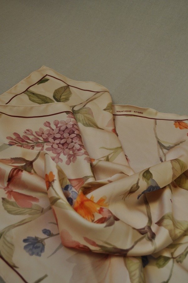 Producto - Pañuelo de Seda Las Flores. Diseño #119 - 1