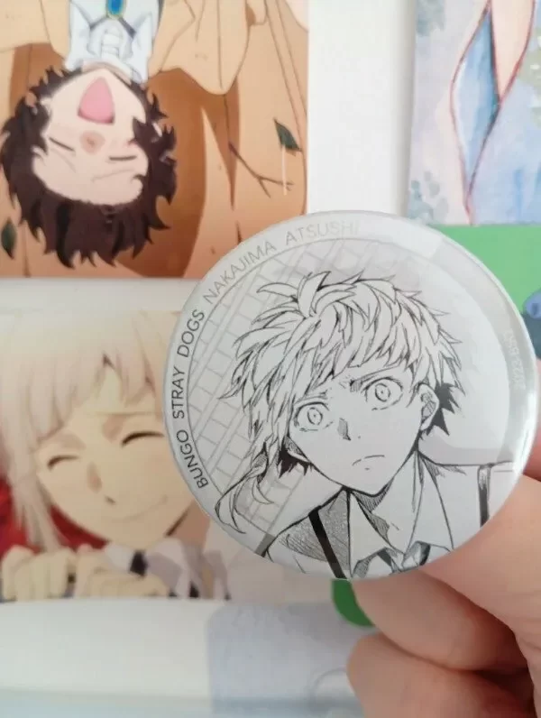 Producto - Atsushi Badge - Stock inmediato