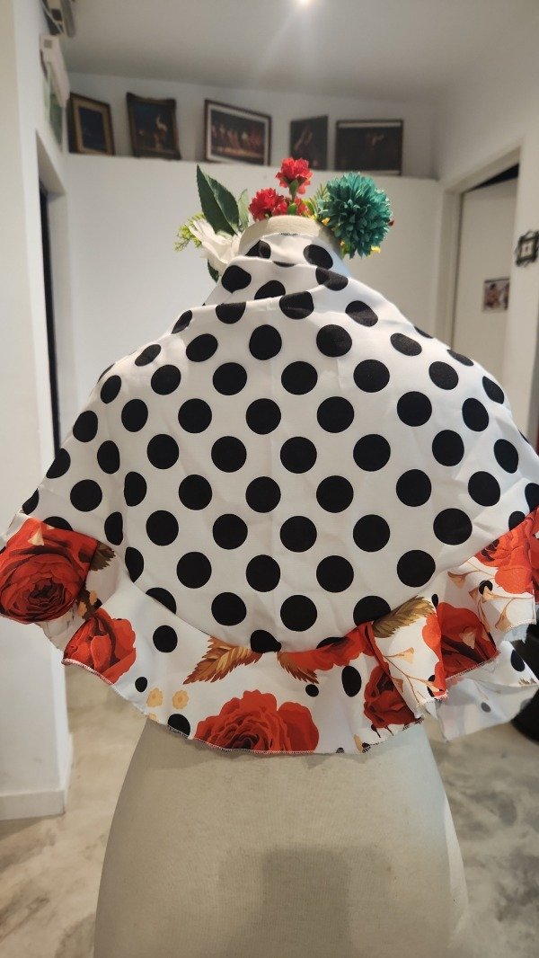 Producto - MANTONCILLO BLANCO LUNAR NEGRO