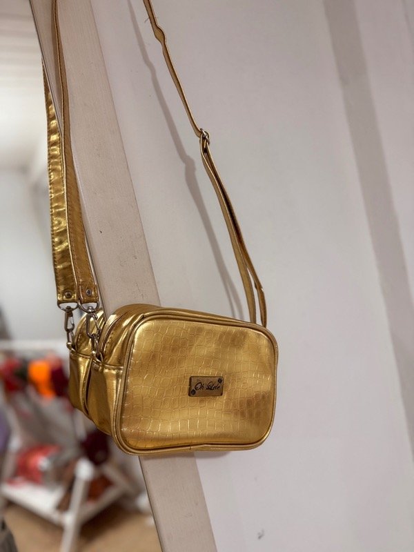 Producto - Bandolera Clásica Dorado Croco