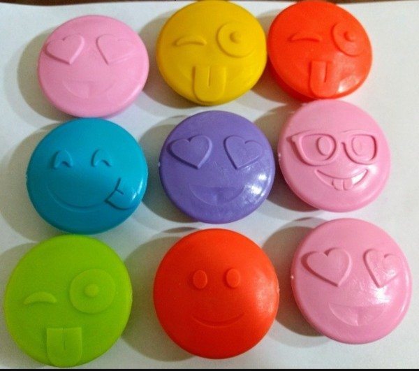 Producto - Tapa Emoji CH para Botella x50 uni