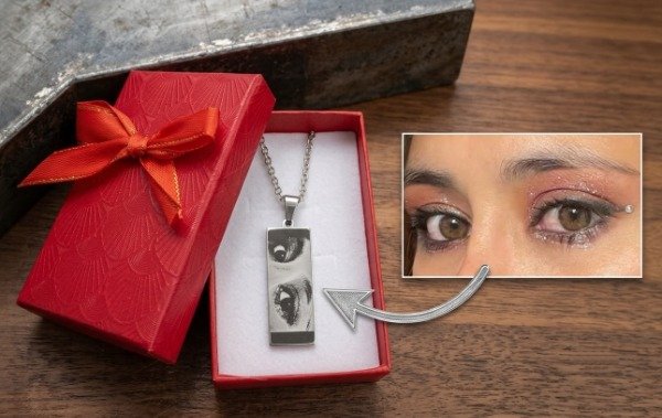 Producto - Dije Con Cadena Grabado Personalizado Mirada Ojos Pareja