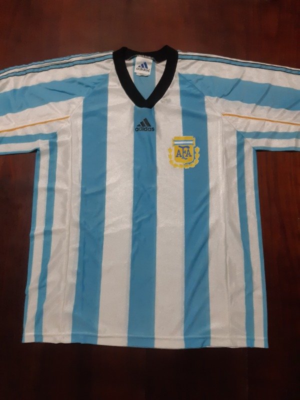 Producto - Camiseta de la Selección Argentina año 1998 Talle 4