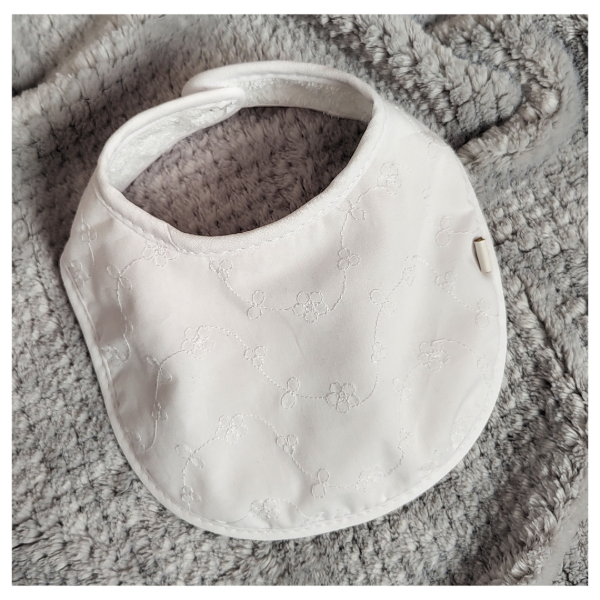 Producto - Babero BRODERIE