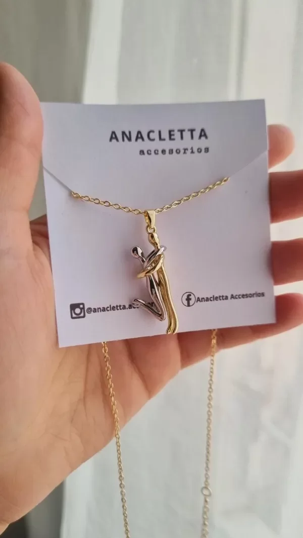 Producto - Gargantilla abrazo (cadena en acero dorado)