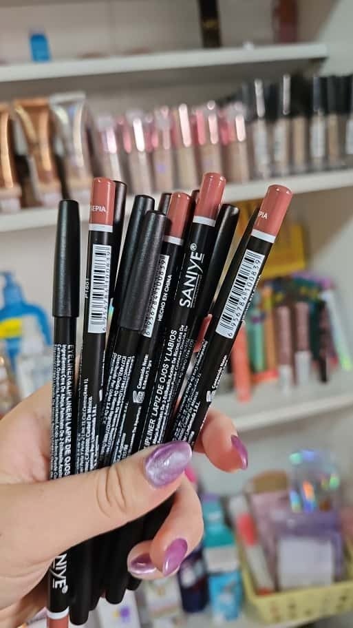 Producto - DELINEADOR DE LABIOS NUDE - SANIYE