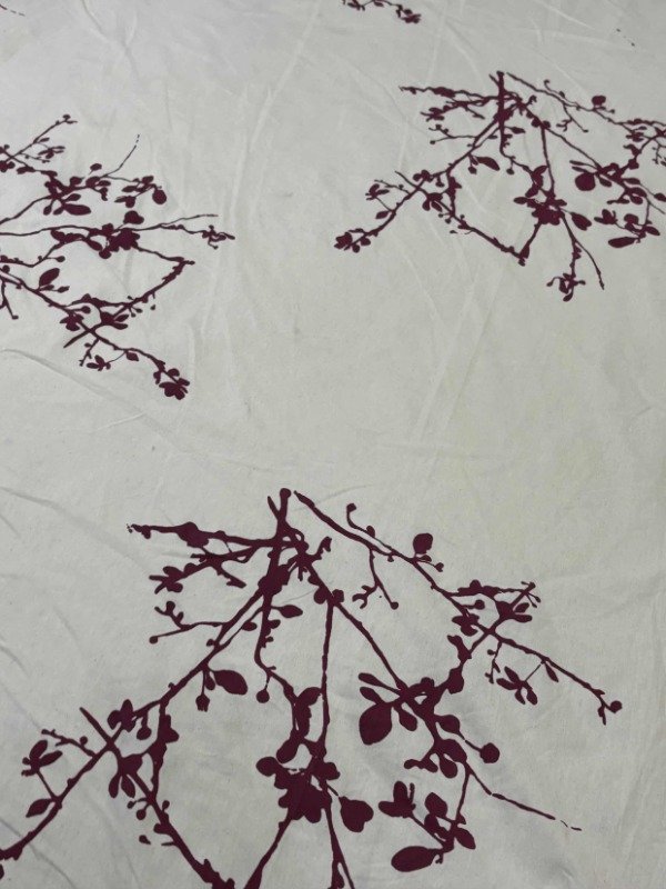 Producto - Tussor estampado nuevo dibujo en color bordo - 1