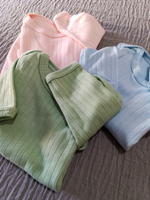 Producto - 9-12 MESES - Body acanalado - Verde