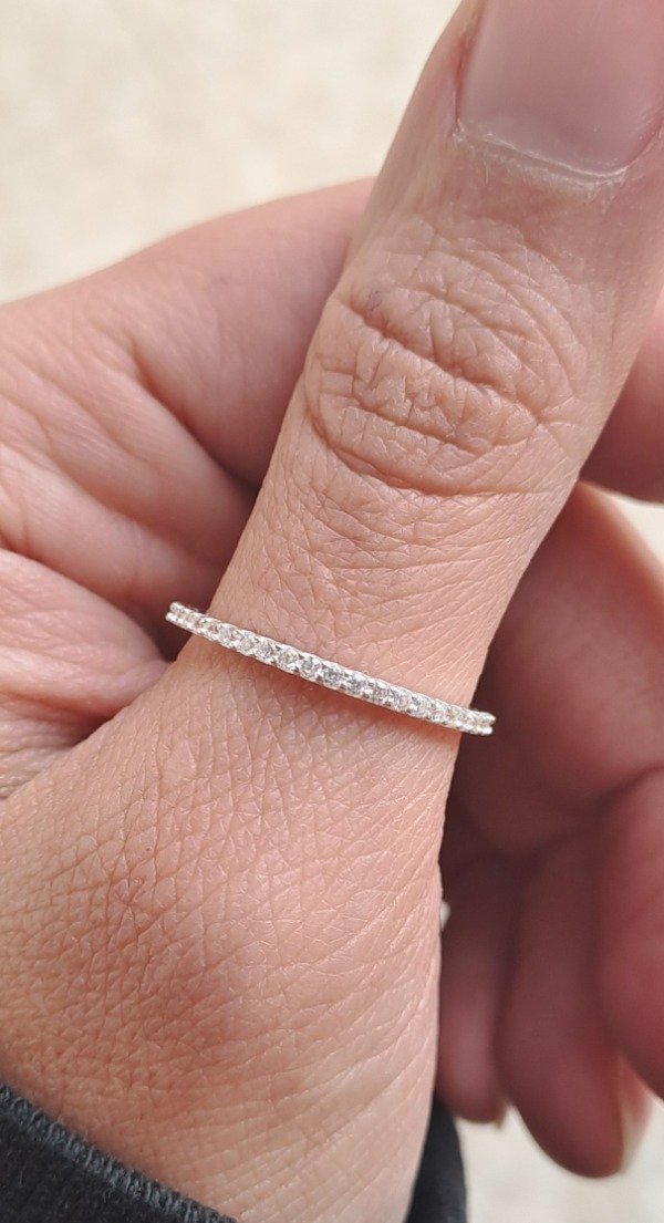 Producto - Anillo de Plata Sin Fin Micropave