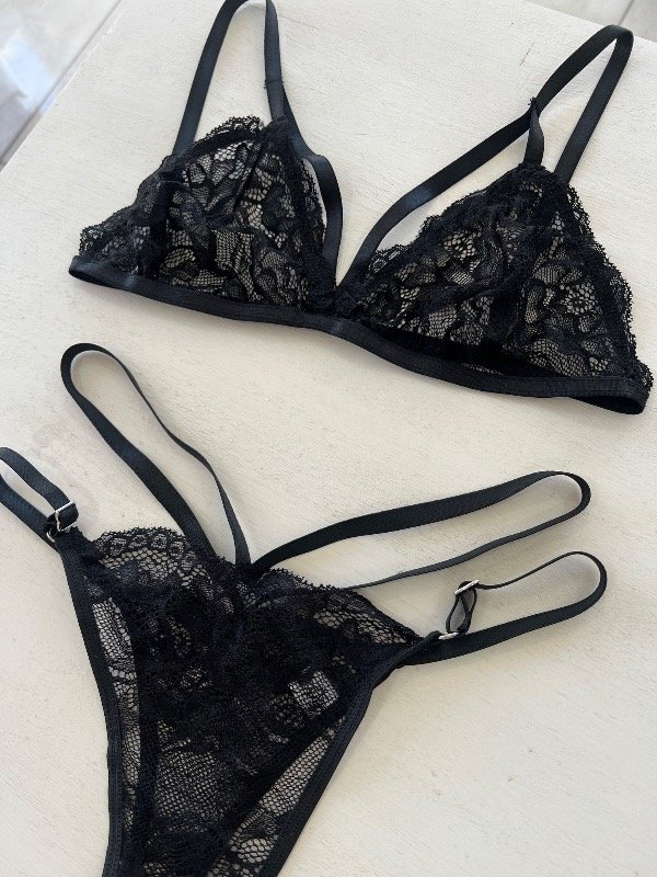 Producto - Conjunto bralette c/ tiras puntilla negro - 1