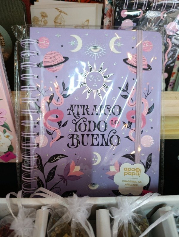 Producto - Cuaderno anillado A6 atraigo